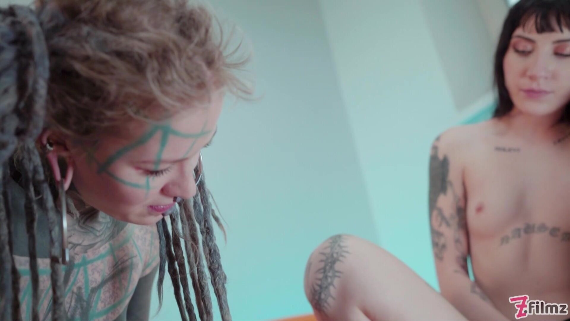 Anuskatzz and Charlotte enjoy anal play with their toy - zfilmz - tattoos - tattooed - lesbian - masturbating - fingering - anal - fisting - toy - blonde