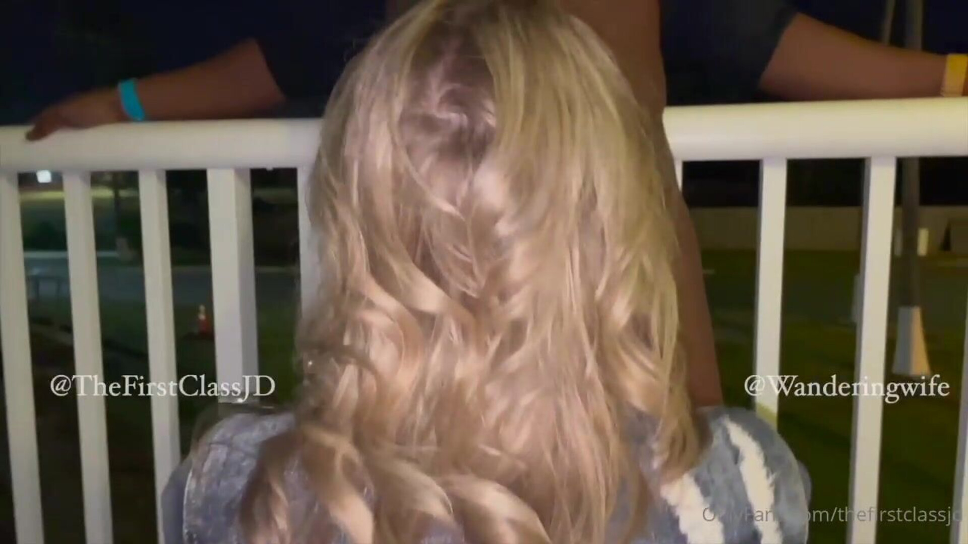 Cita con un joven dotado - blowjob - milf - interracial - wife - blonde