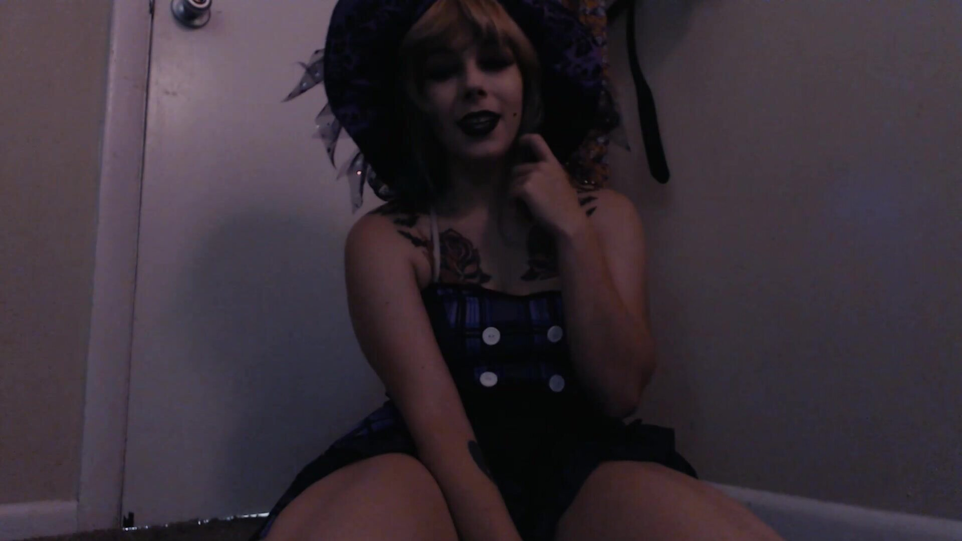 DamnedestCreature Mark Of The Bitch - amateur - solo - masturbation