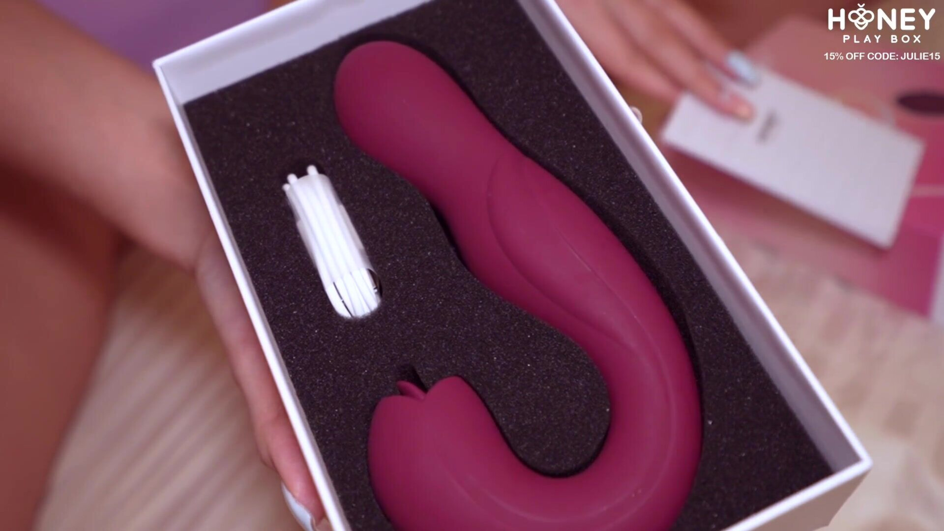 Julie Jess Cumming Hard With My New Toy From Honeyplaybox - solo - amateur - masturbation