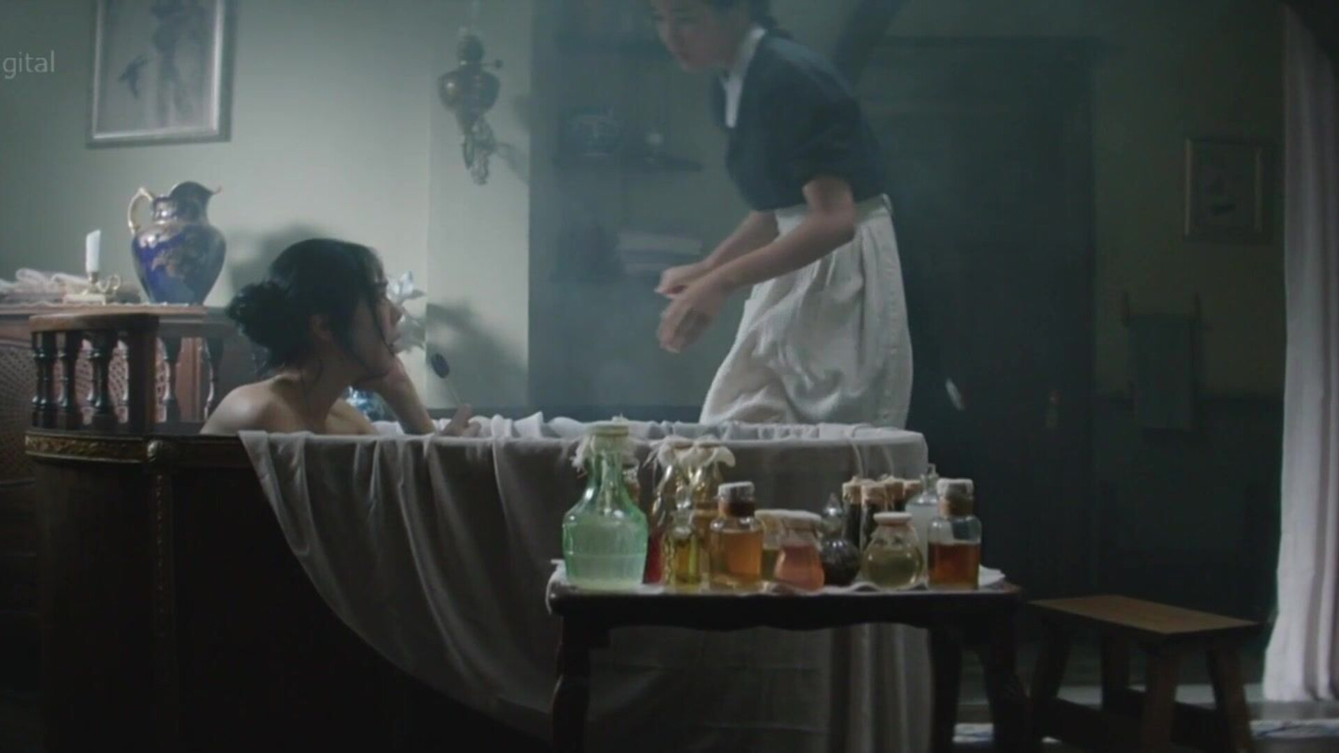 Kim Min Hee & Kim Tae Ri The Handmaiden (KR 2016) - lesbian - asian - small tits
