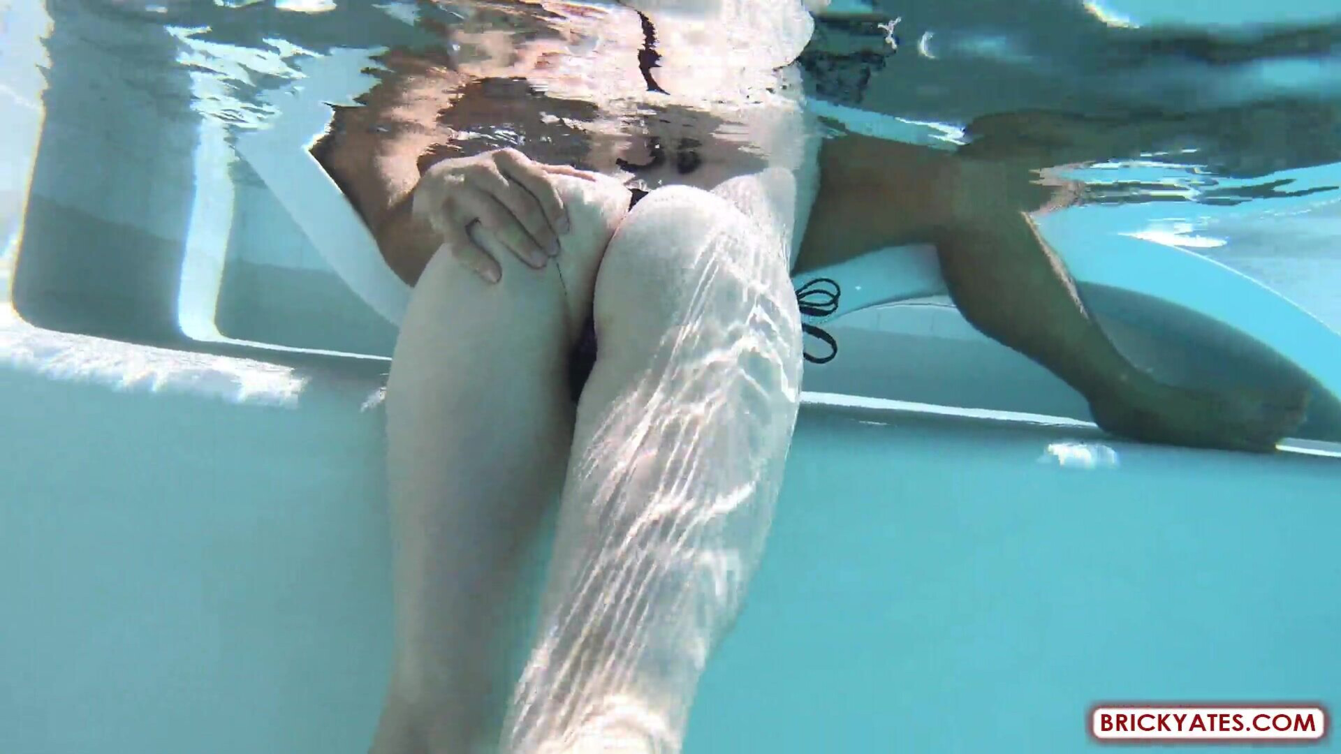 Maddison BF & GF relaxing and having sex in the pool in Palm Springs - teen - blowjob - blonde