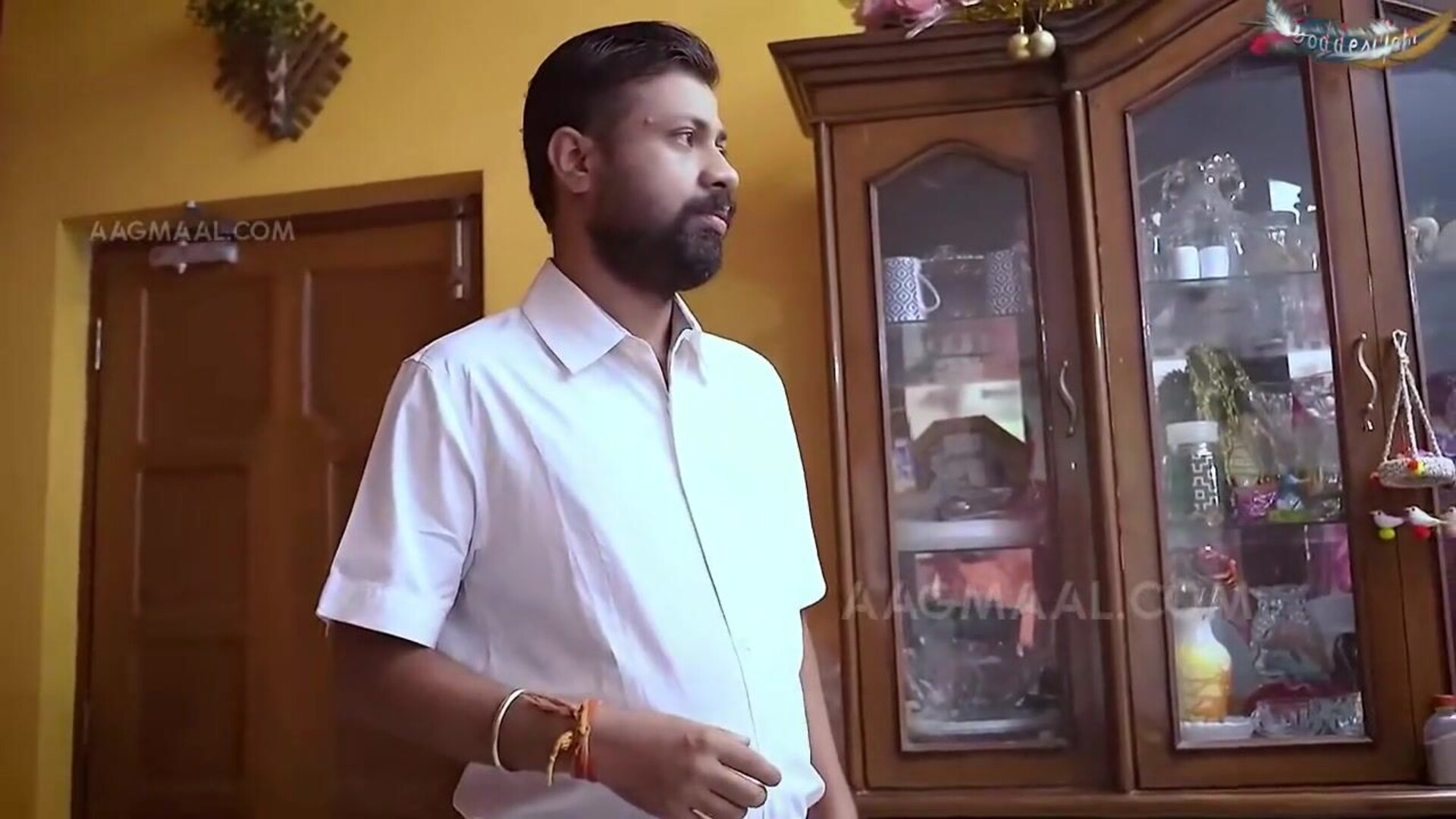 Malkin Uncut (2023) BindasTime Hindi Short Film - sapnasappu - tinanandy - tinadutta - sucharitabhattacharya - zoyarathore - kajalchauhan - jyotimishra - anmolkhan - fetish - blowjob