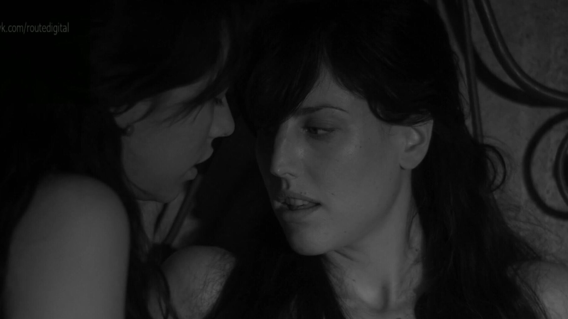 Natalia de Molina & Greta Fernández (Fernandez) Elisa y Marcela (2019) - lesbian - small tits
