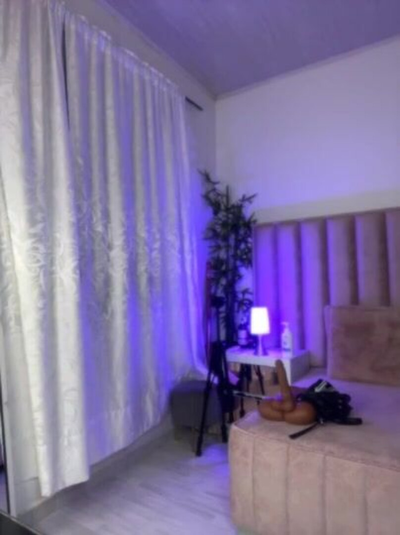 Natural Bigass Ninasc 2025 12 5 5 21 - webcam