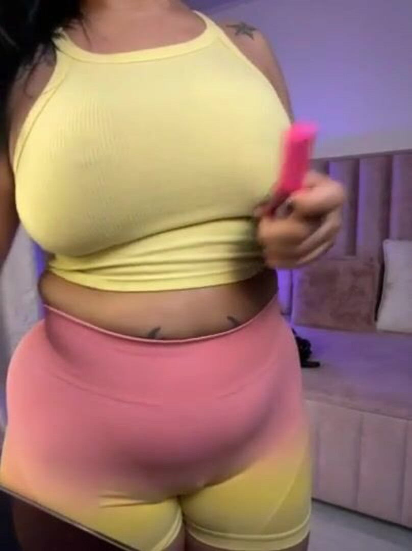 Natural Bigass Ninasc 2025 12 5 5 21 - webcam
