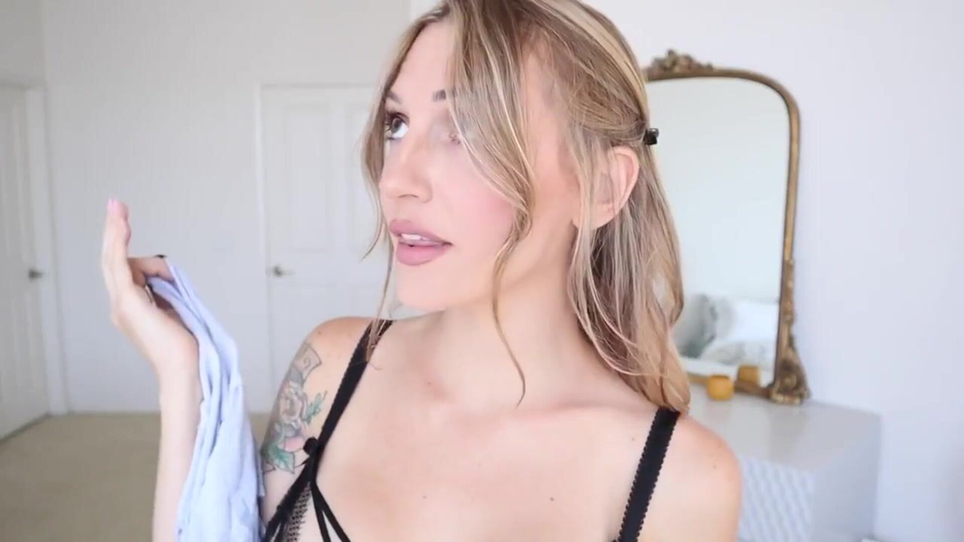 Sneaky Hotel Sex With Your Sister Lil OliviaTatum Christine - joi