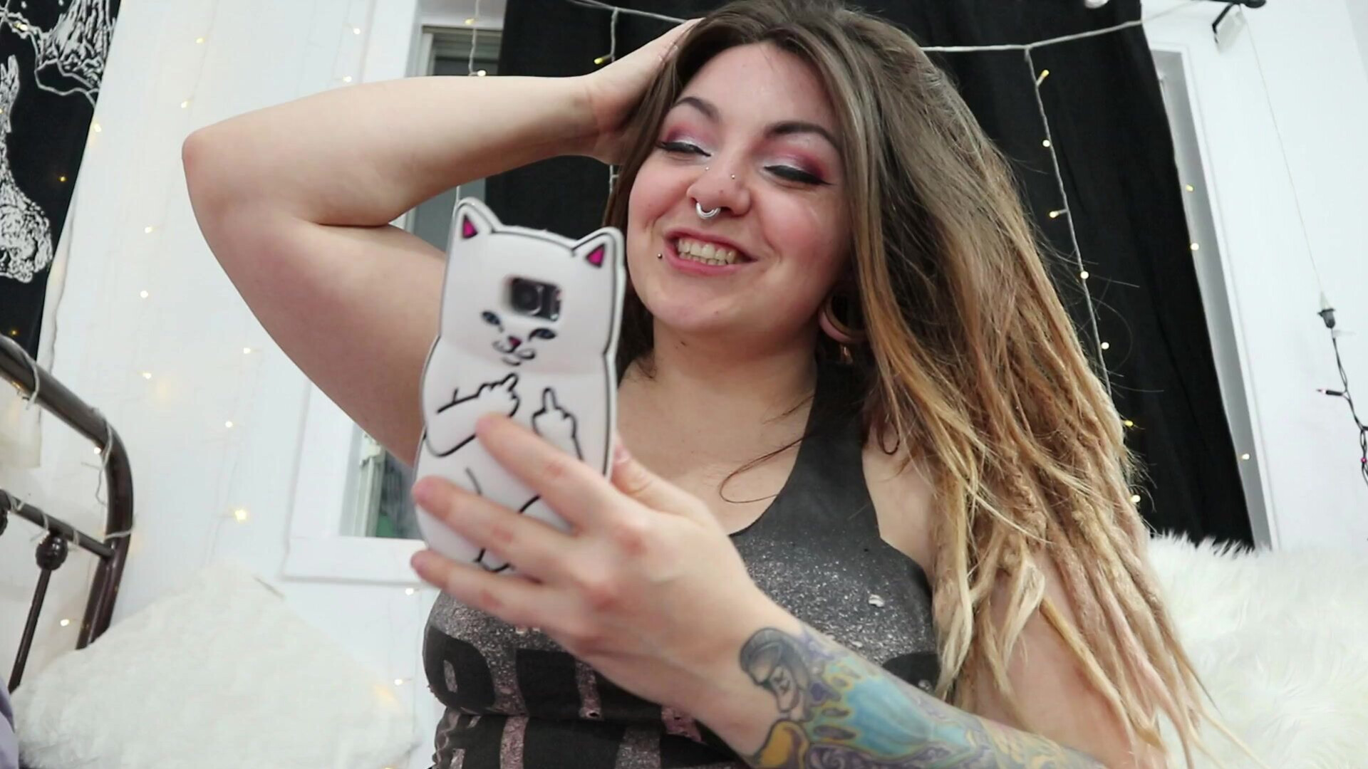 Spookybunz Calling Up My Girl So We Can Both Laugh - masturbation - big tits