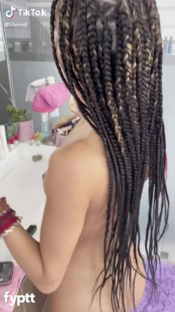 TikTokers go crazy on adult video chat - video-chat - tiktok - tiktokers - 18 - teens - teen - amateur - webcam - camgirl - stranger