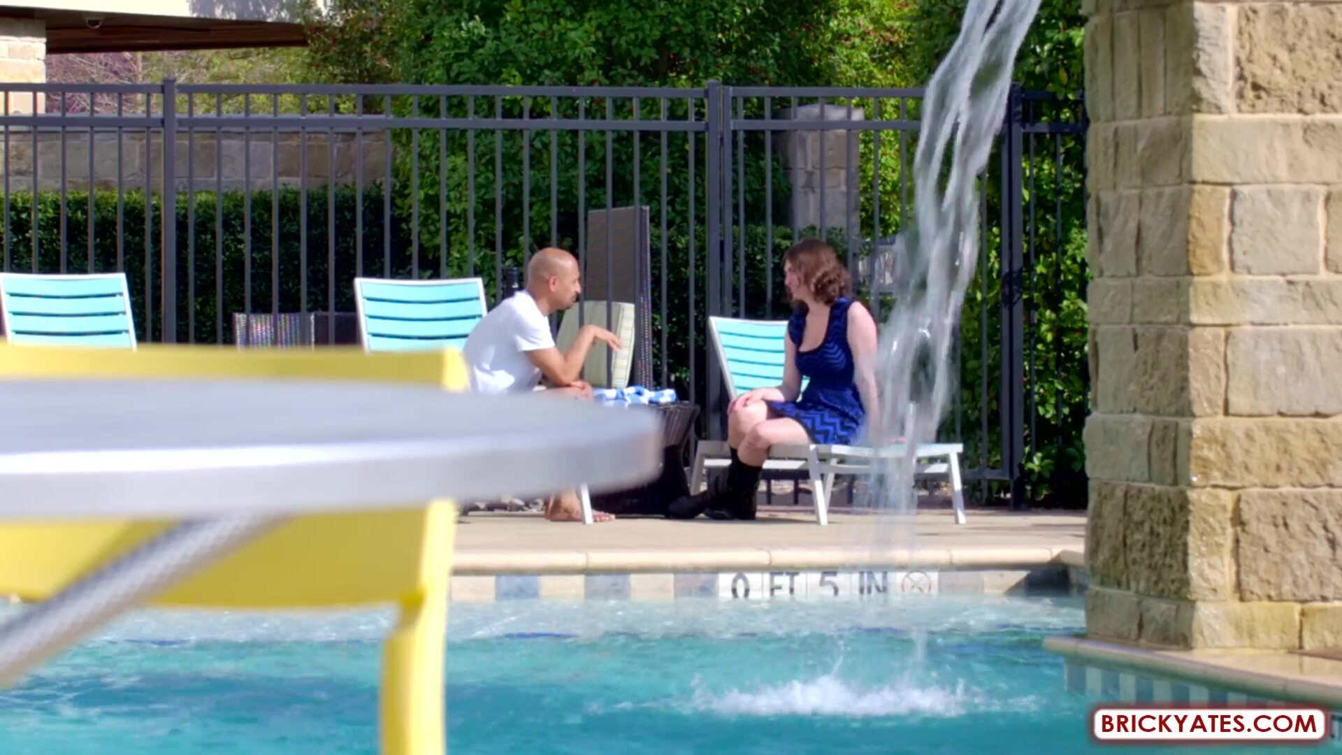 Viktoria Ricky picks up a Dungeon Master at the pool - milf - big ass - blowjob
