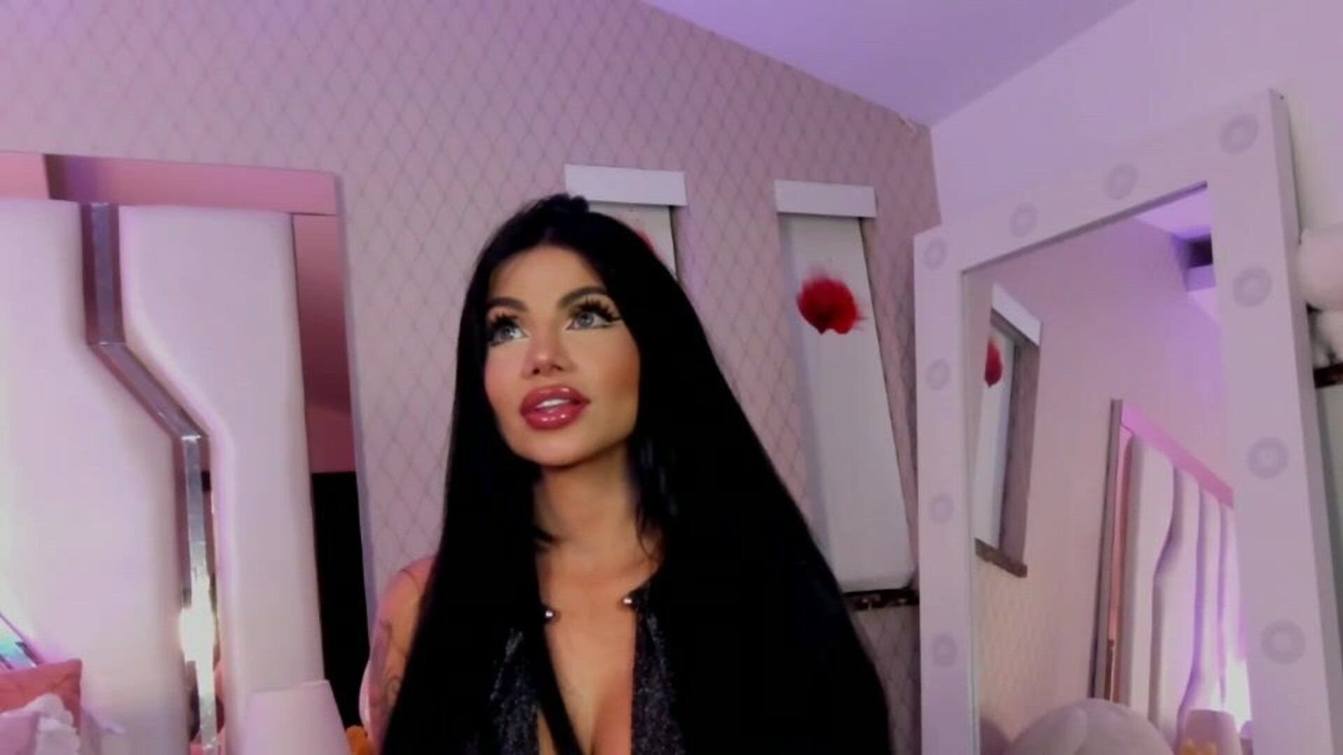 mariale q 2025 11 25 22h24m21s - webcam