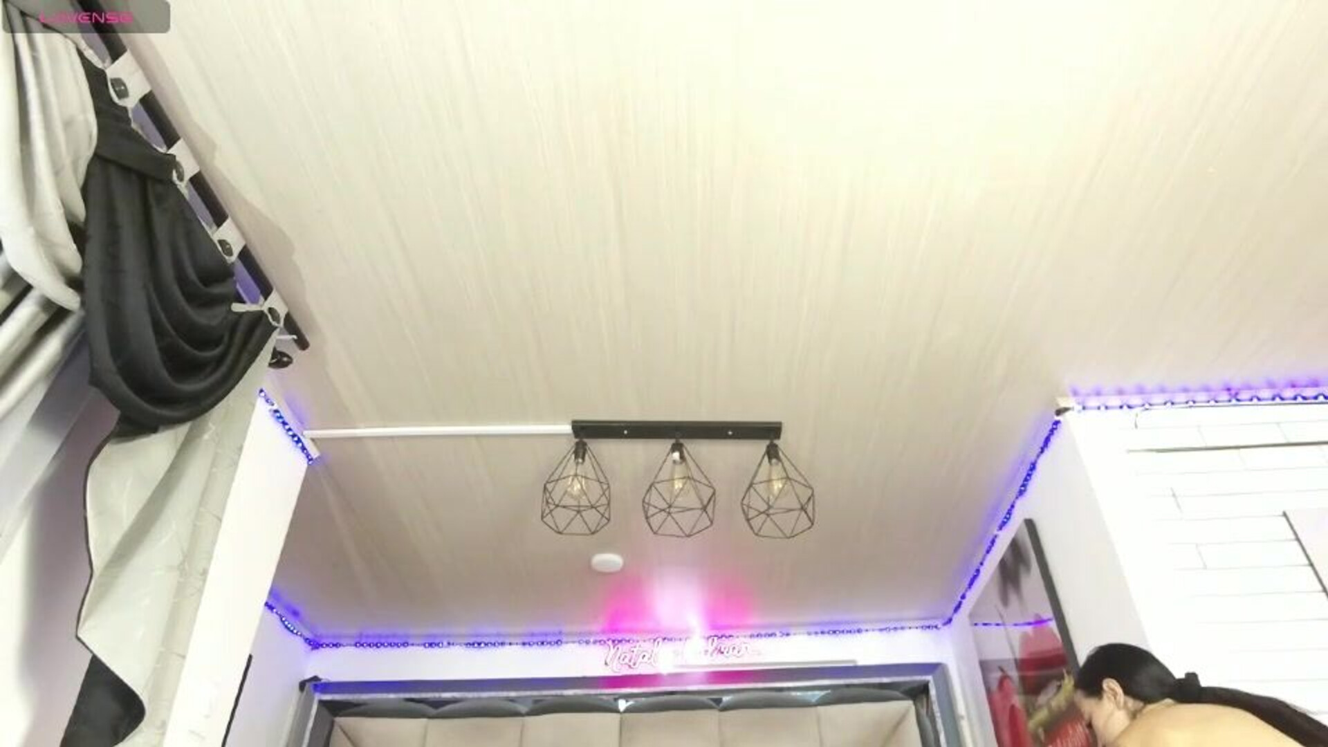 nataly kydman 2025 12 05 00h09m06s - webcam