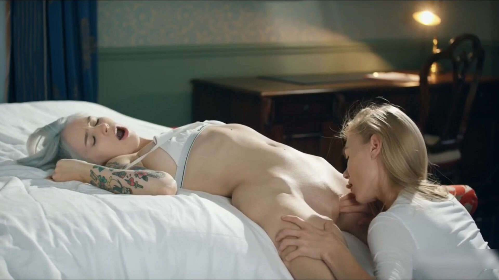 Arteya Gender fluid 4K - big tits - blonde - lingerie - red - neighbour - crush