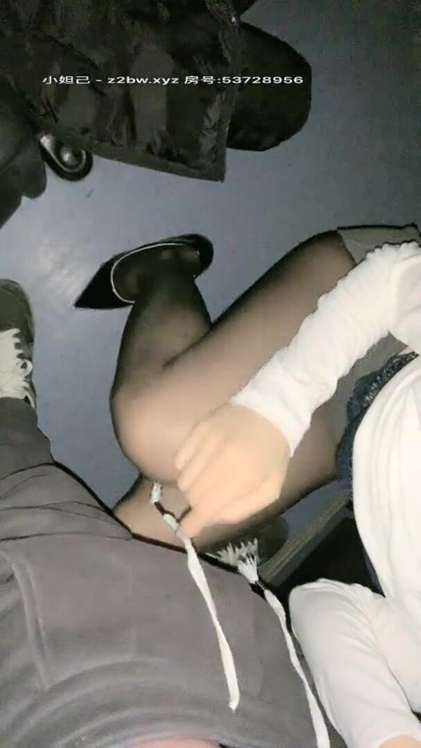 Avove 12 24深夜影院操小姐姐 - asian - hardcore