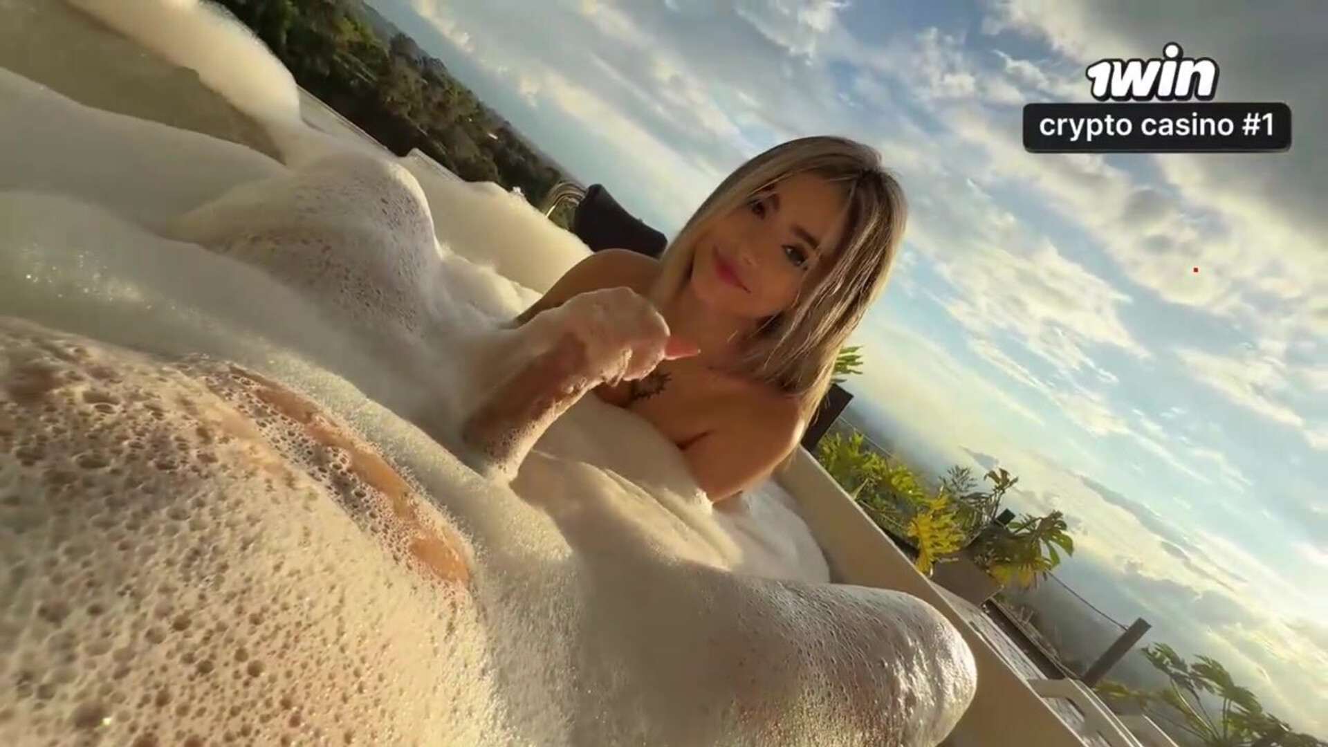 Colombia's Nath Gomez pounded by a stranger in the hotel's public jacuzzi! First time - xxx - colombia - porn - hardcore