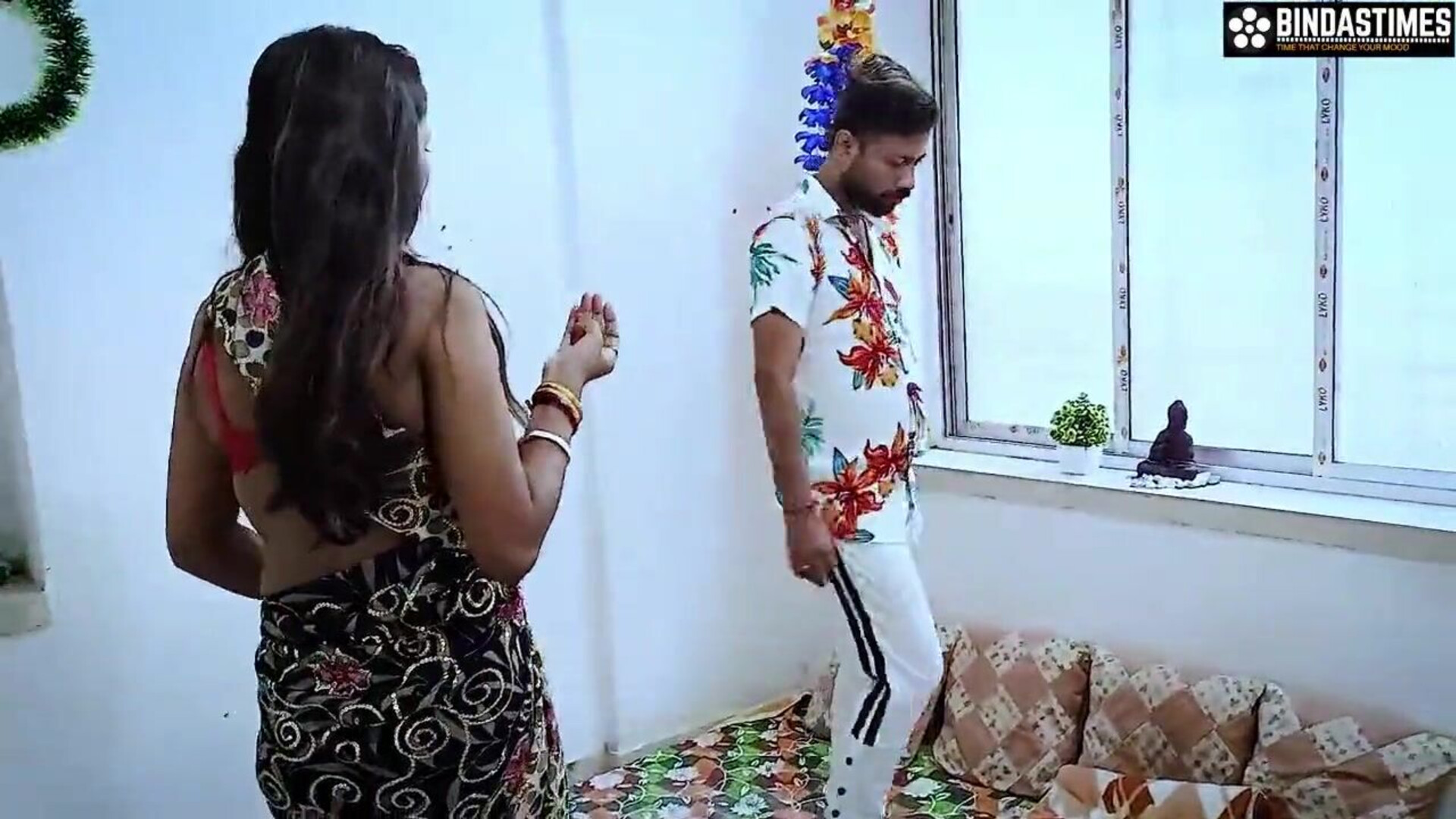 Kamwali Bai Uncut (2023) BindasTime Hindi Short Film - sapnasappu - tinanandy - tinadutta - sucharitabhattacharya - zoyarathore - kajalchauhan - jyotimishra - anmolkhan - fetish - blowjob