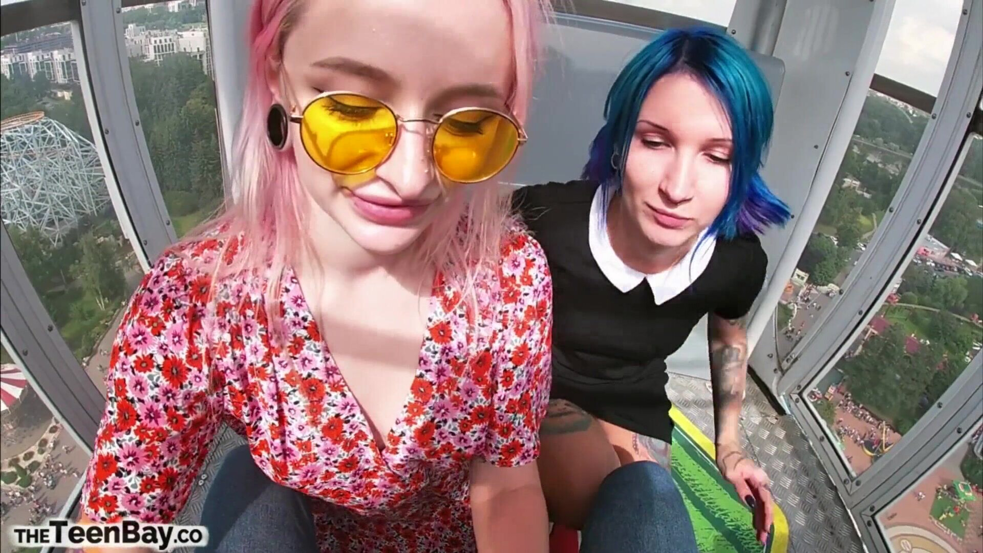 Keokistar Risky Ferris Wheel Blowjob W Slutty Teens - brunette - masturbation
