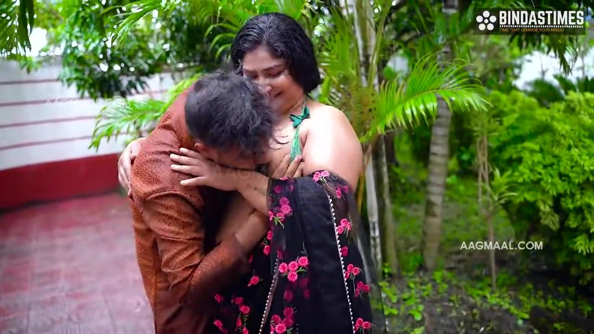 Komal Bhabhi Uncut (2022) BindasTimes Hindi Short Film - sucharitabhattacharya - tinanandi - tinanandy - tinadutta - sapnasappu - kajalchauhan - nanditadutta - pallavipatil - priyasingh - zoyarathore