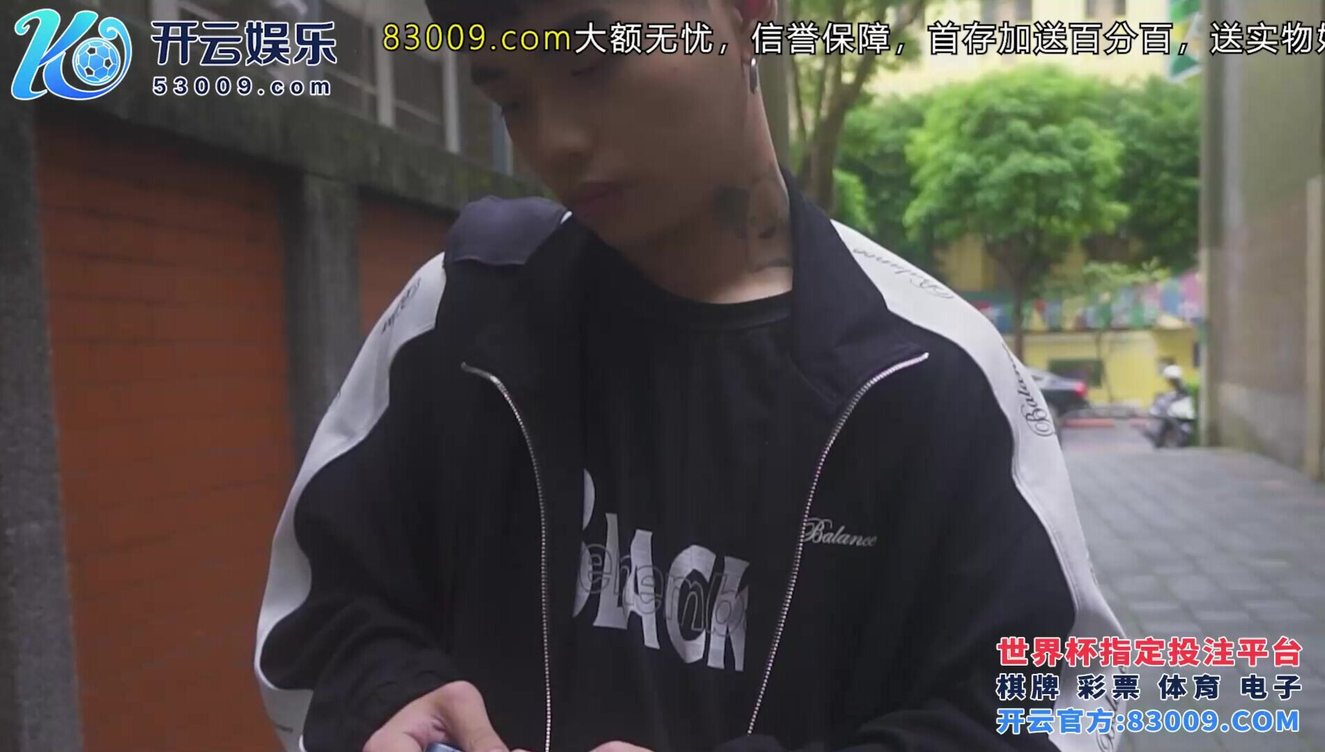 Li Rongrong Auntie’s meat hole loves it Sports girl riding desire - asian - milf - blowjob