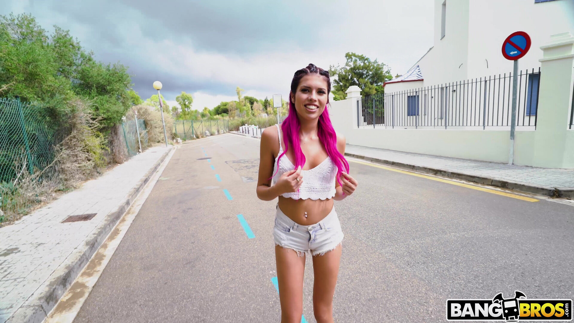 Macarena Lewis Dale Alegria Macarena in 4k - 4k - latina - brunette