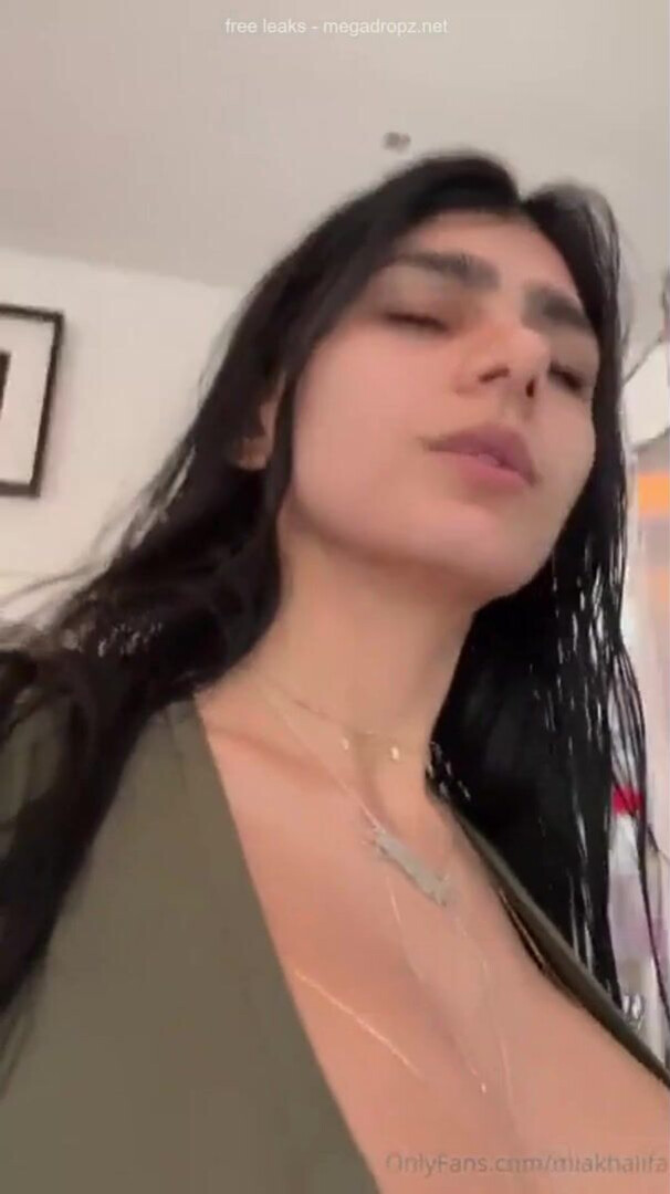 Mia Khalifa Flaunting Her Fat Tits And Fit Body - xxx