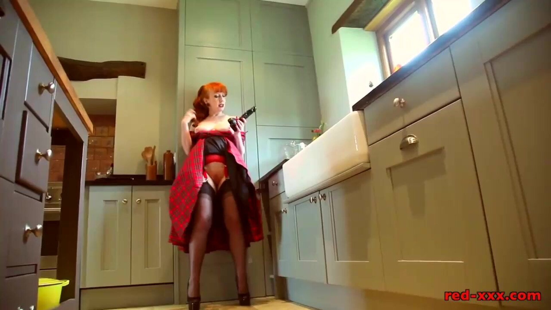 Red Xxx Horny Housewife - british - milf - solo - dildo