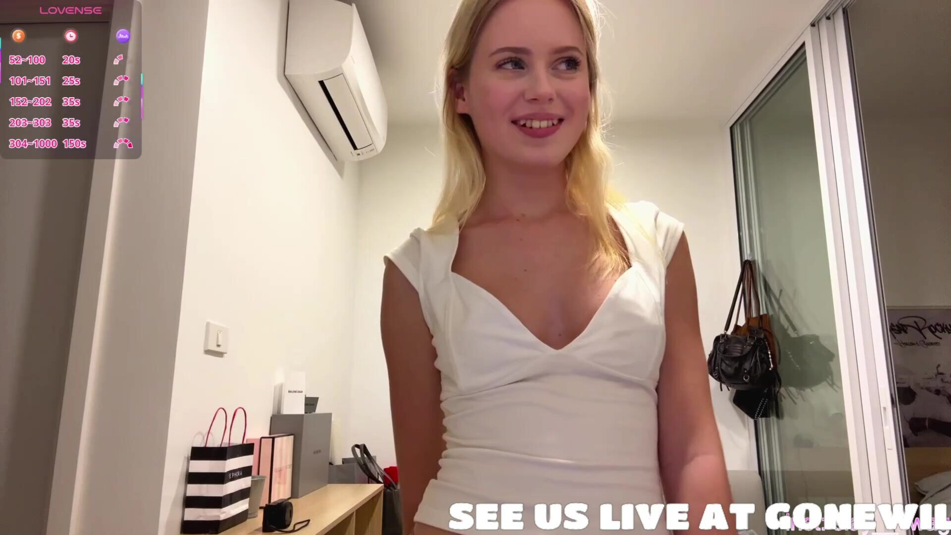 Sassy Blonde Gets Messy The Ultimate Dirty Session - livecam - cam - webcam - whore - blonde