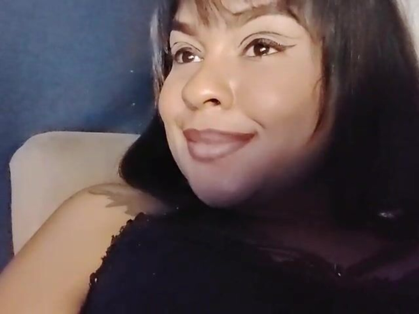 SupergigiiiiiSC 2025 12 3 8 28 - webcam