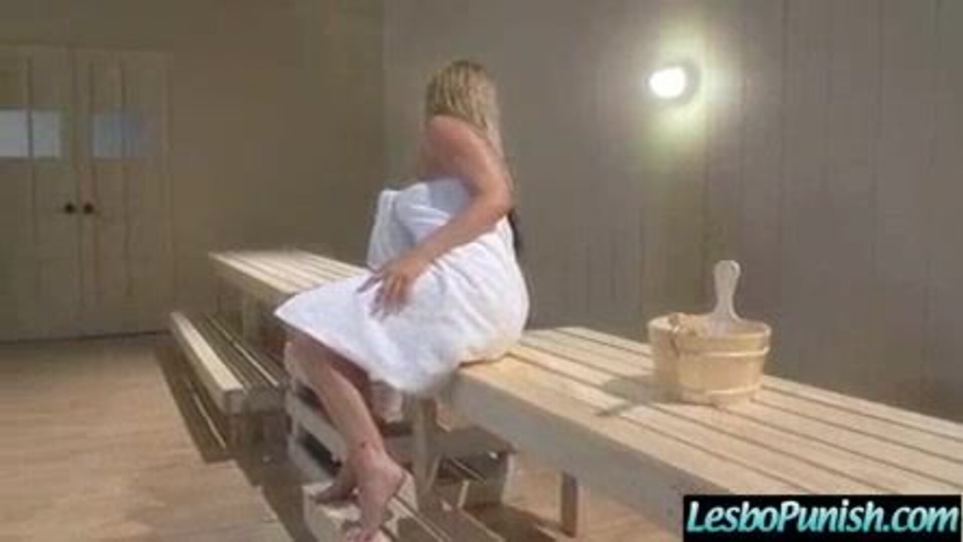 hot milf masturbates - squirt