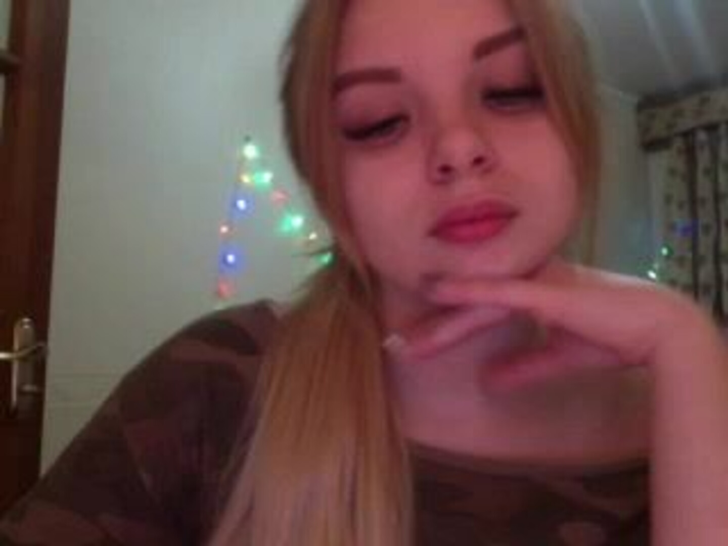 myfreecams im yoonha 2018 02 22 03 41 15 naked smell book - blonde - ukraine - loreanna - im_yoonha - webcam