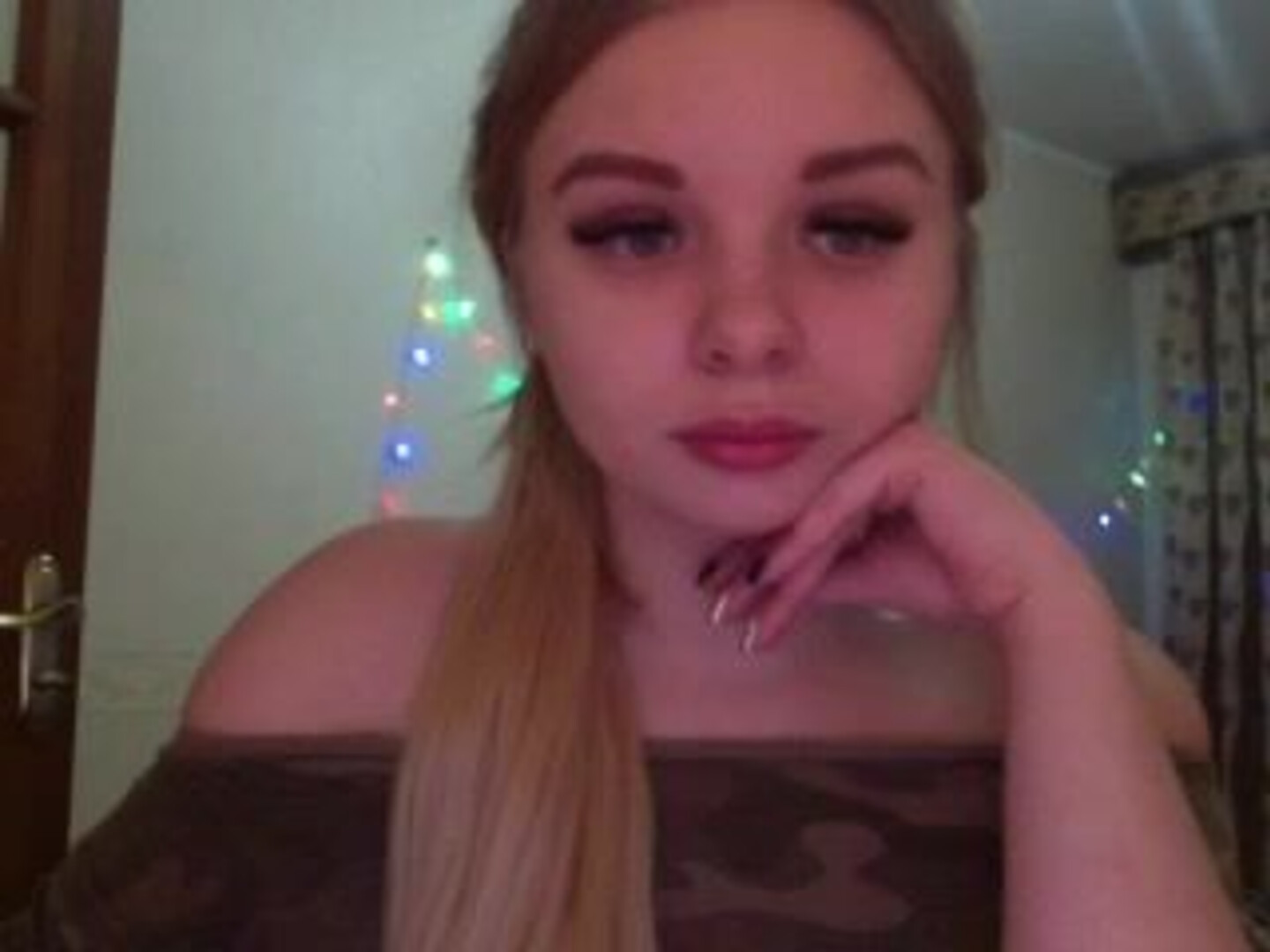 myfreecams im yoonha 2018 02 22 03 41 15 naked smell book - blonde - ukraine - loreanna - im_yoonha - webcam
