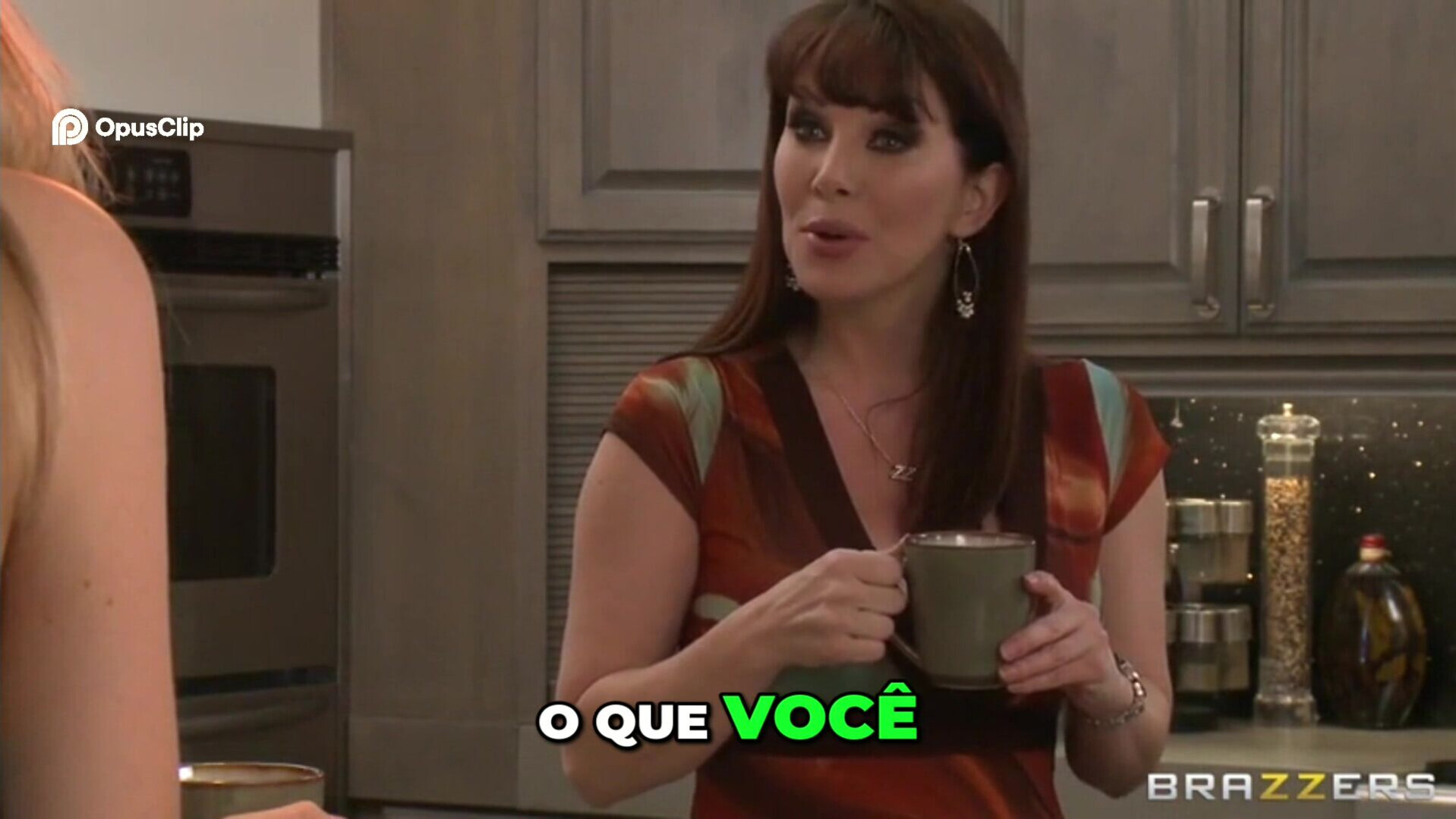 A Vizinha Revela Segredo Chocante Sobre o Marido! - anal - ray - veness