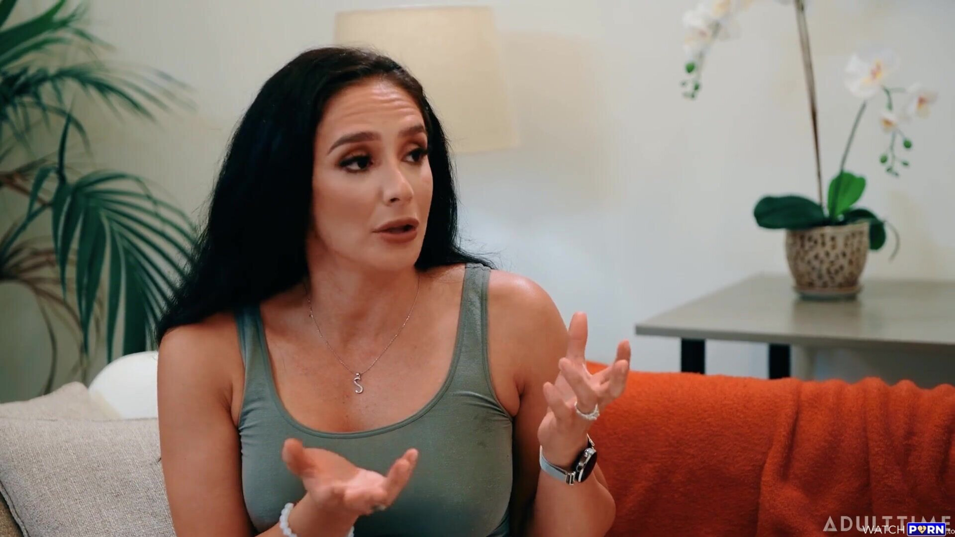 Chloe Cherry, Sheena Ryder Family Intervention MommysBoy - milf