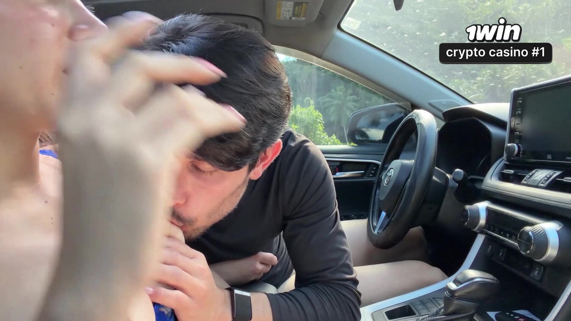 Getting naughty in the car - big ass - teen