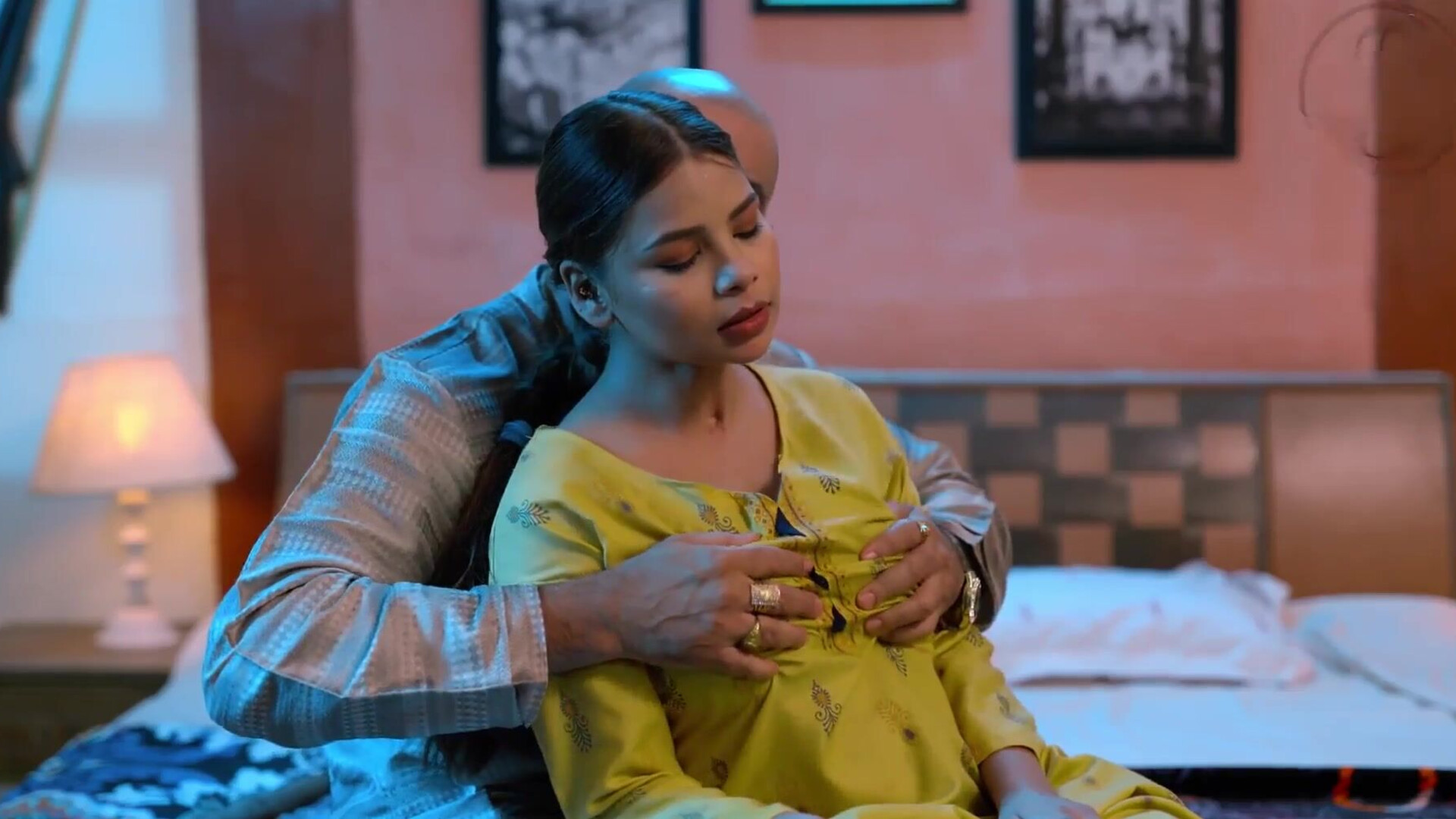 Girvi S01E02 - ass