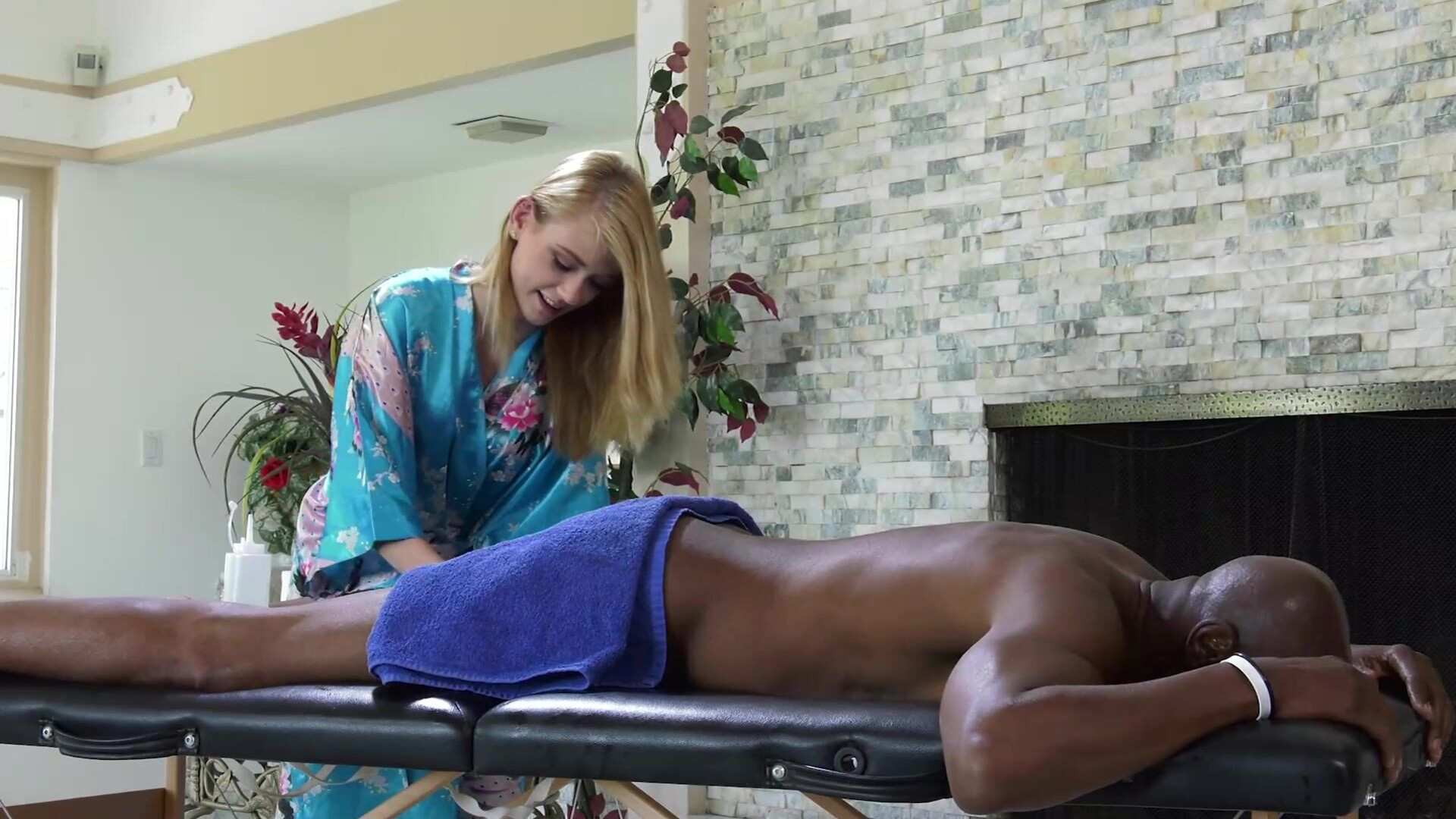 Hannah Hays Blacks On Blondes 05.29.2018 - slut - bitch - whore