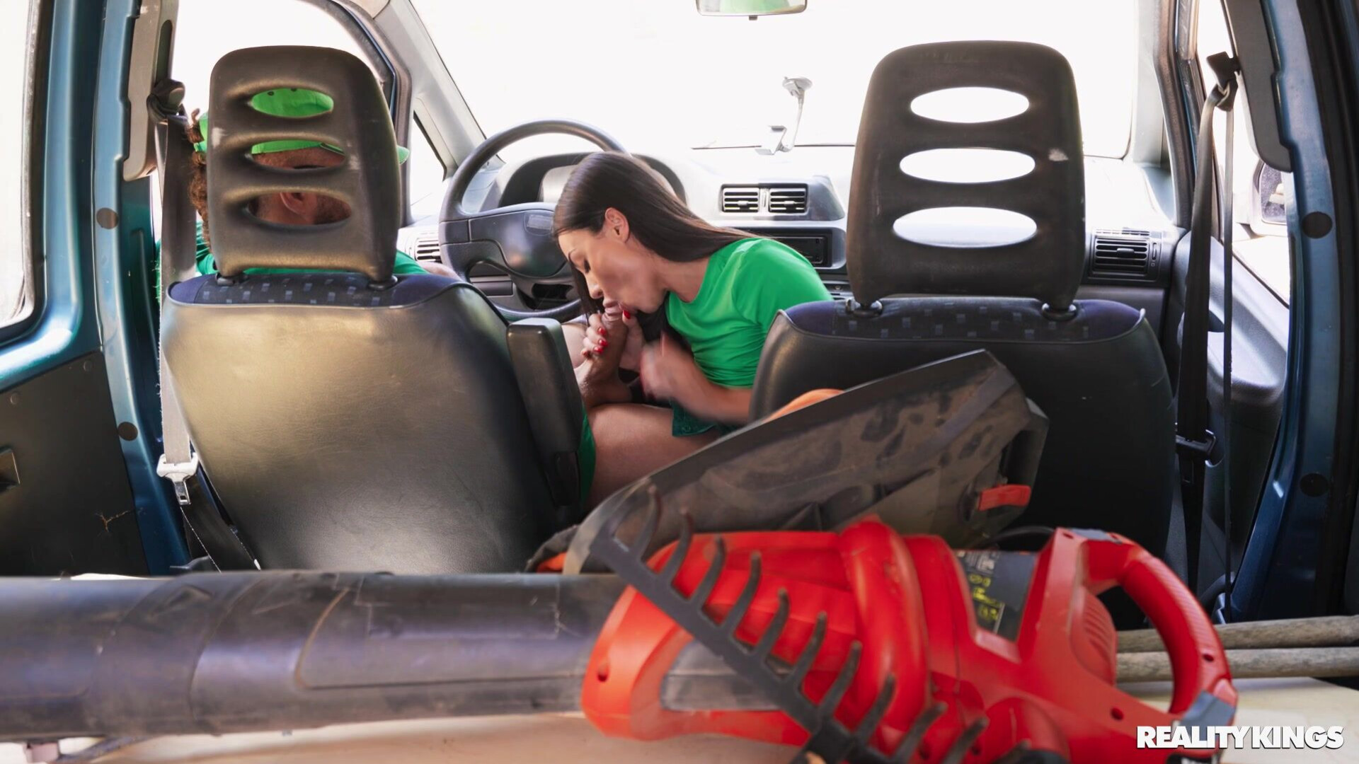 Martina Smeraldi Picking Up The New Squirting Hire - martina smeraldi - outdoor - european