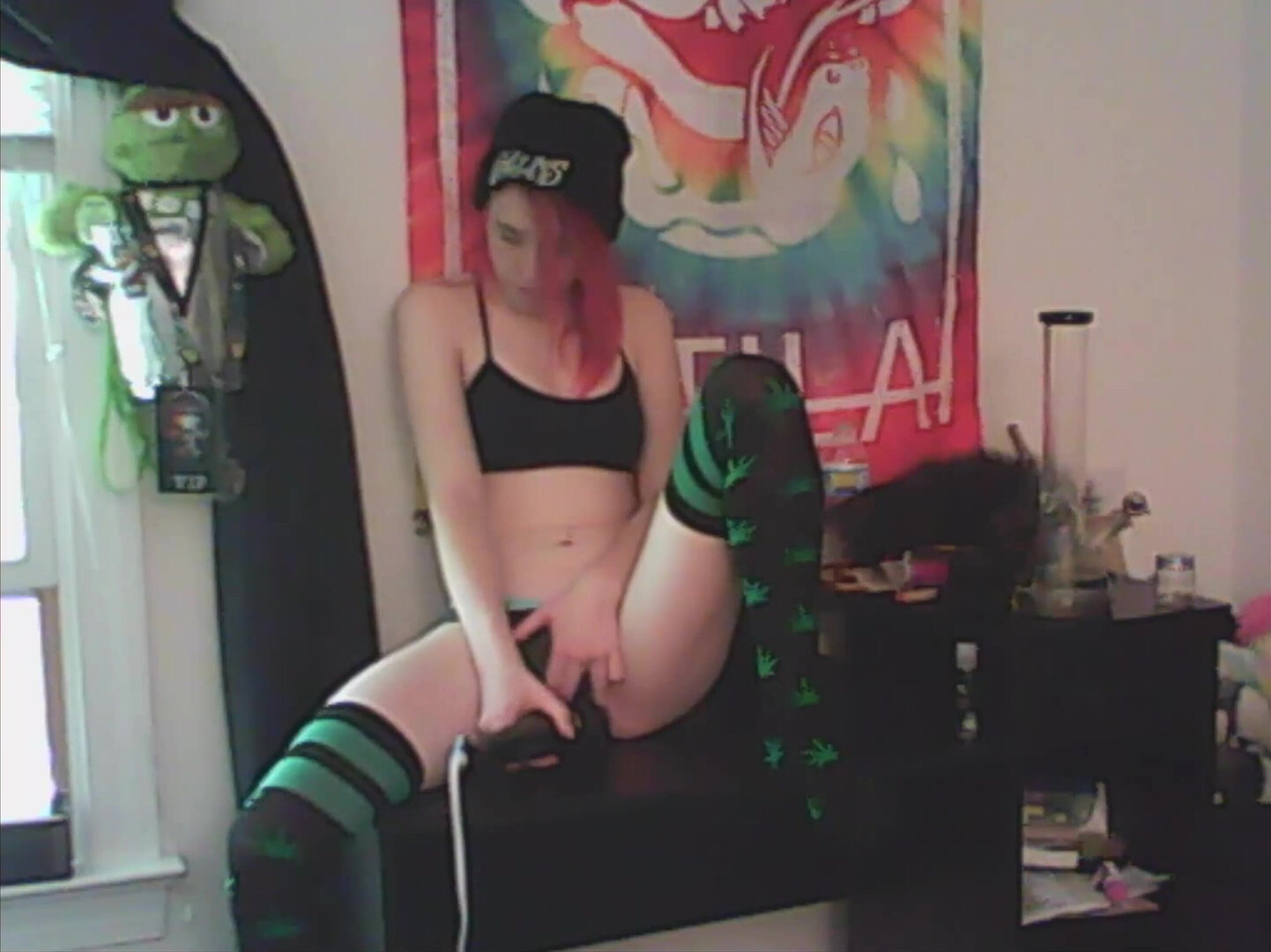Minny Minx Stoned Teen Hitachi Cum - solo - masturbation - amateur