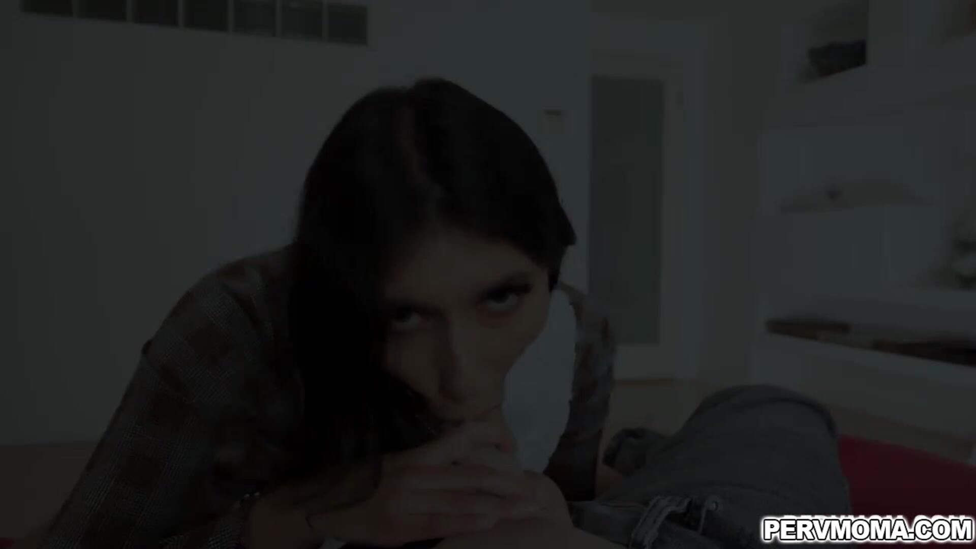 Penelope sucked Alex' cock on New Years Eve - pervmom - blowjob - big dick - gagging - deepthroat - brunette - handjob - high heels - latina - milf