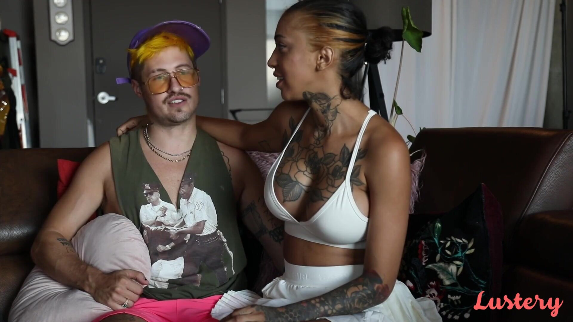Ravyn Alexa, Ducky Two birds 1080p - ebony