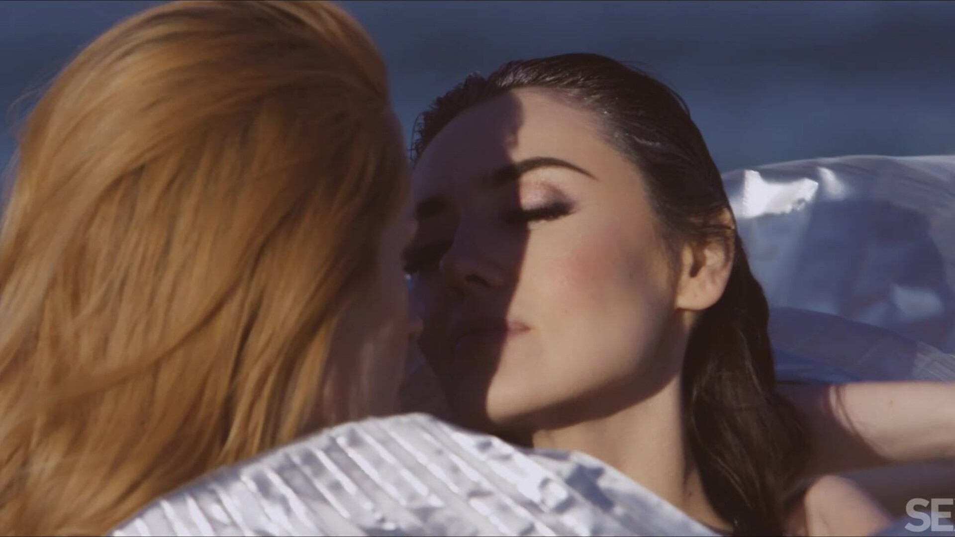 SArt.22.03.04.Scarlett.Jones.And.Catherine.Knight.Sirens.XXX.1080p - blonde - blowjob - beautiful girl - hardcore