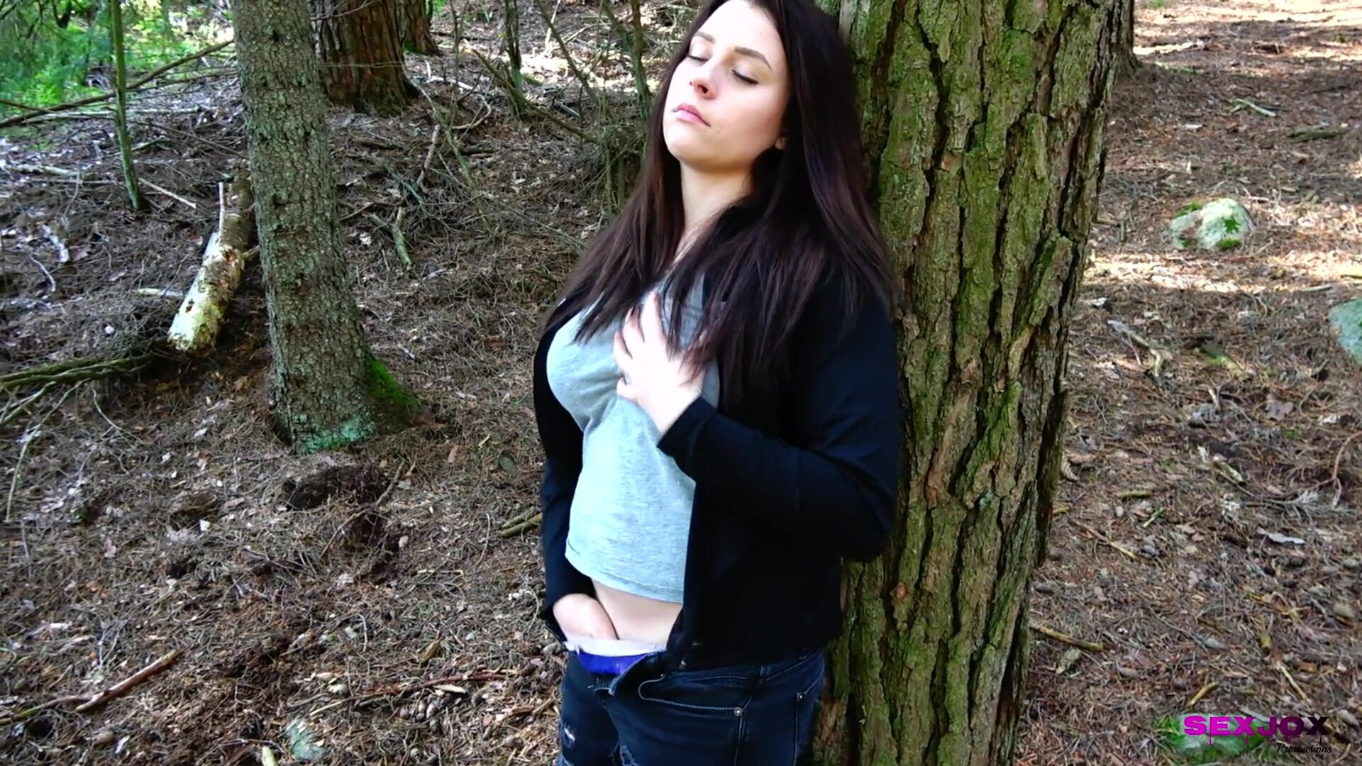 Sexjox He Caught Me Masturbating In The Woods I Gave BJ & Let Him Cum On My Ass - pov - small tits - teen