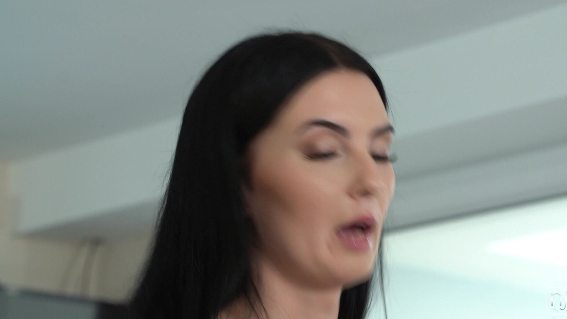 Simon Kitty The Ultimate Workout S17E5 - brunette