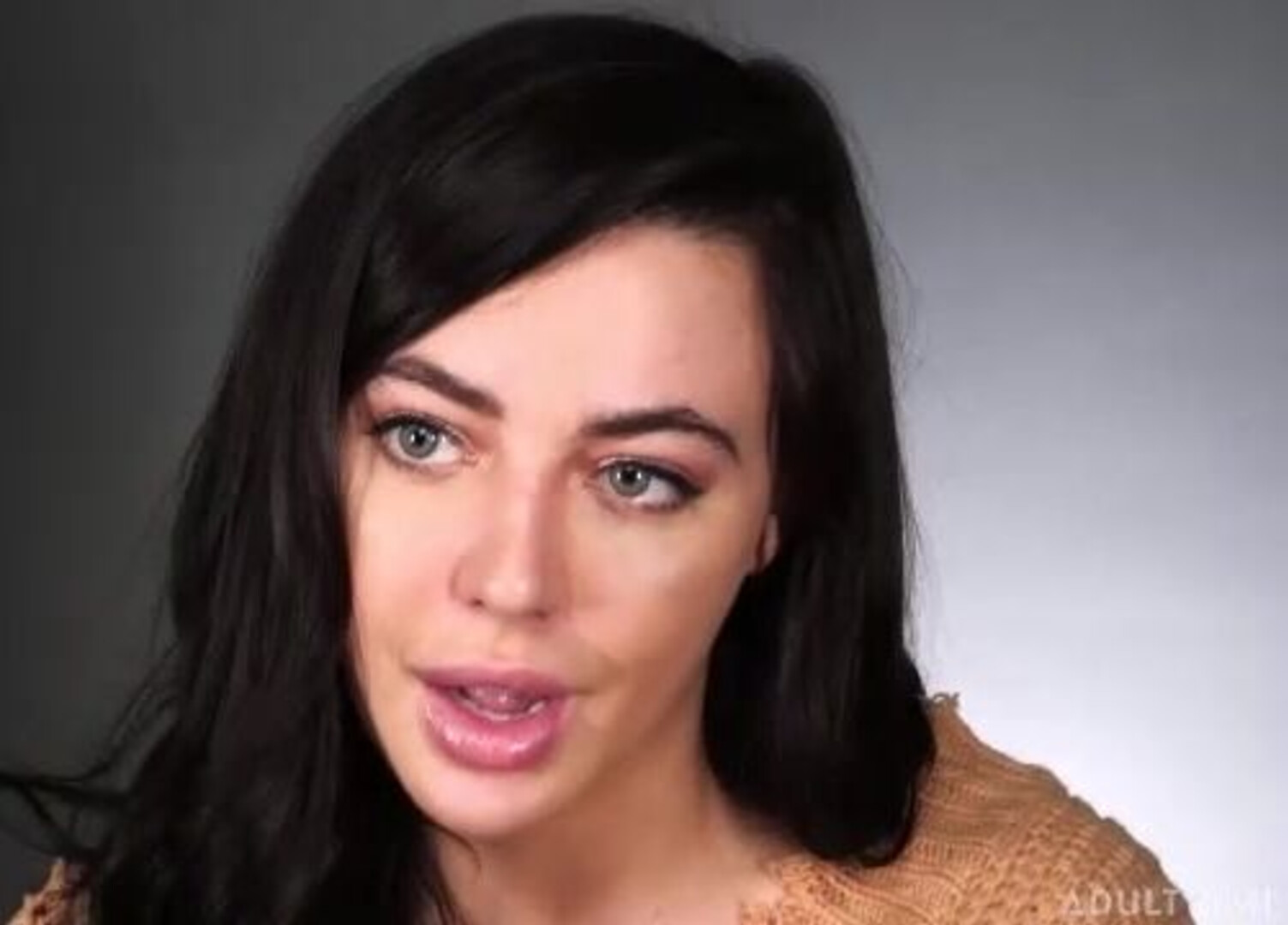 Whitney Wright How women orgasm - solo - brunette