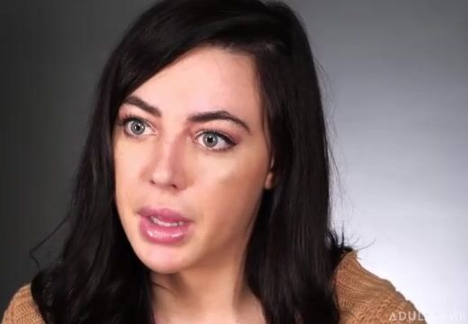 Whitney Wright How women orgasm - solo - brunette