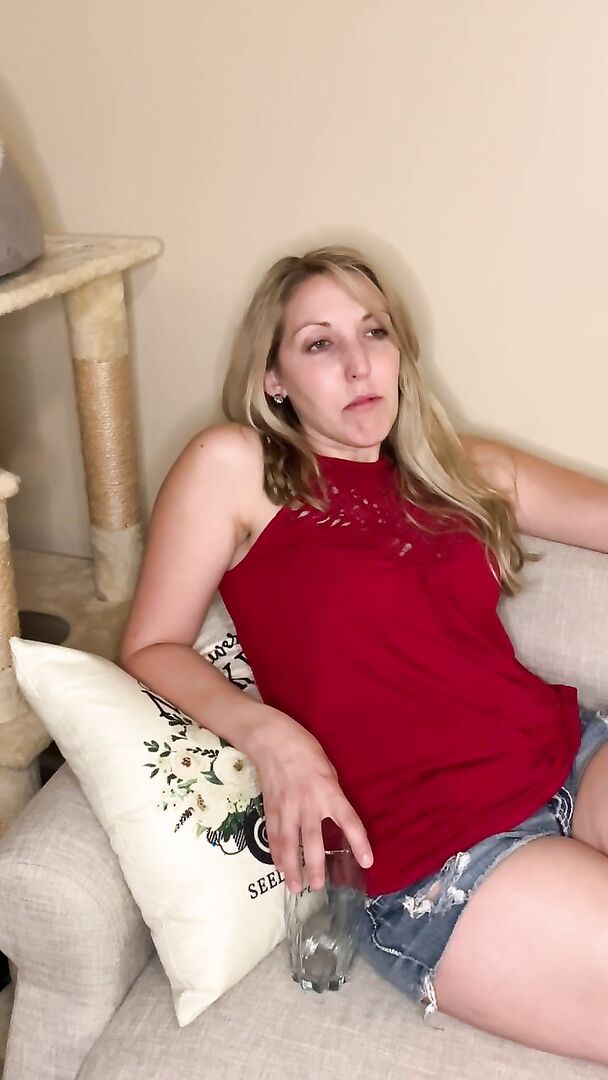 ErikaSwingz - Discussing Sexual Freedom - ManyVids - blonde - milf - big tits - natural tits - pov - blowjob