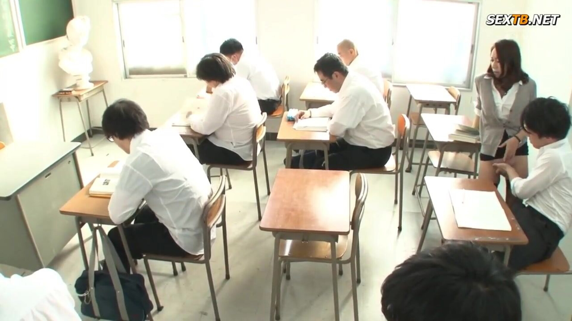 A married female teacher,Reina Nanjo, gets ten times wetter in a lesson where she - japonerse - asian - mature