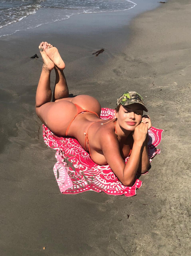 Adolescente flexible gang bang dap 5 en 1 BBC anal - latina