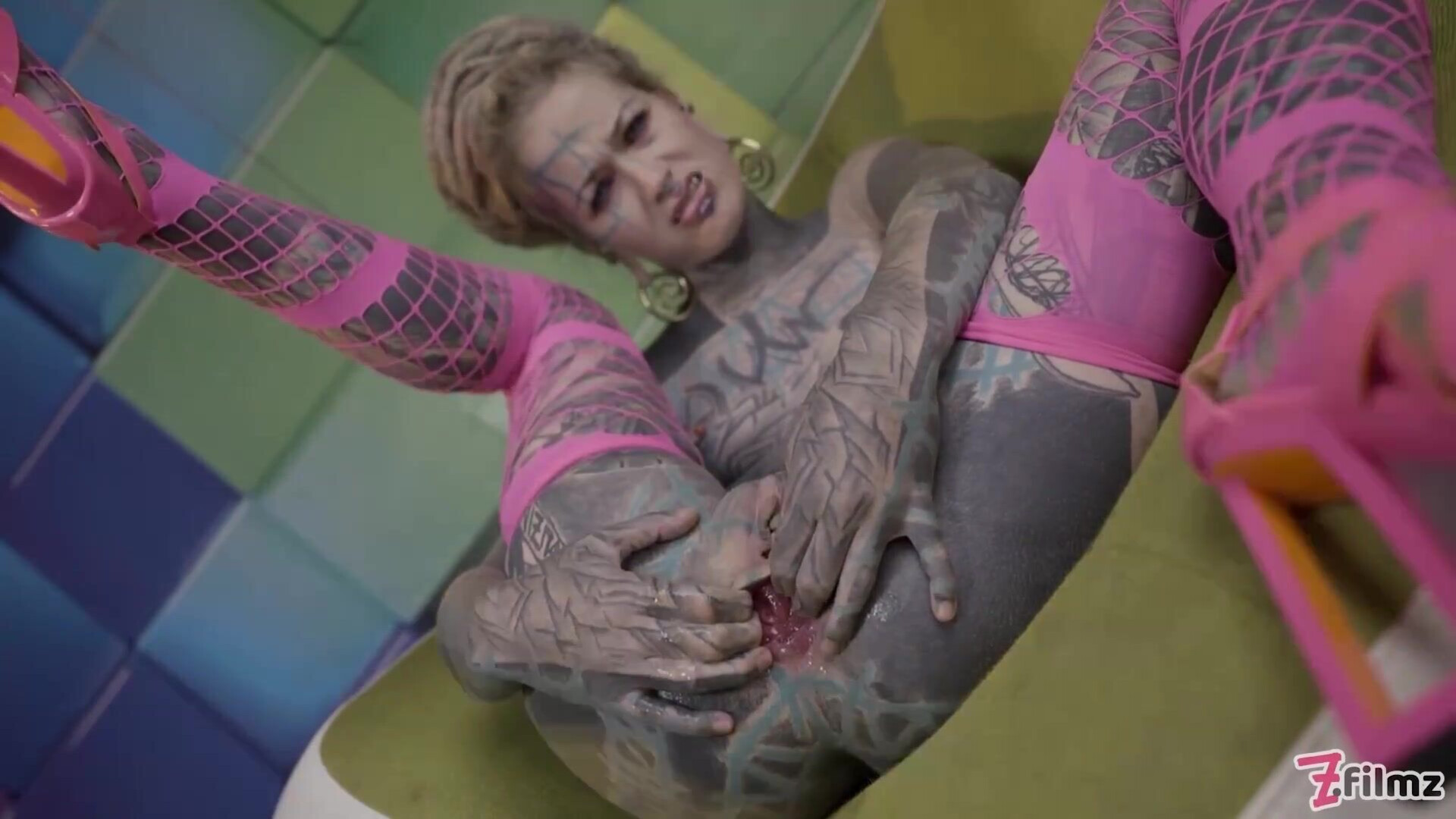 Heavily tattooed Anuskatzz stretches her ass - zfilmz - tattoos - tattooed - anal - toy - fingering - gaping - blonde - small tits - heels