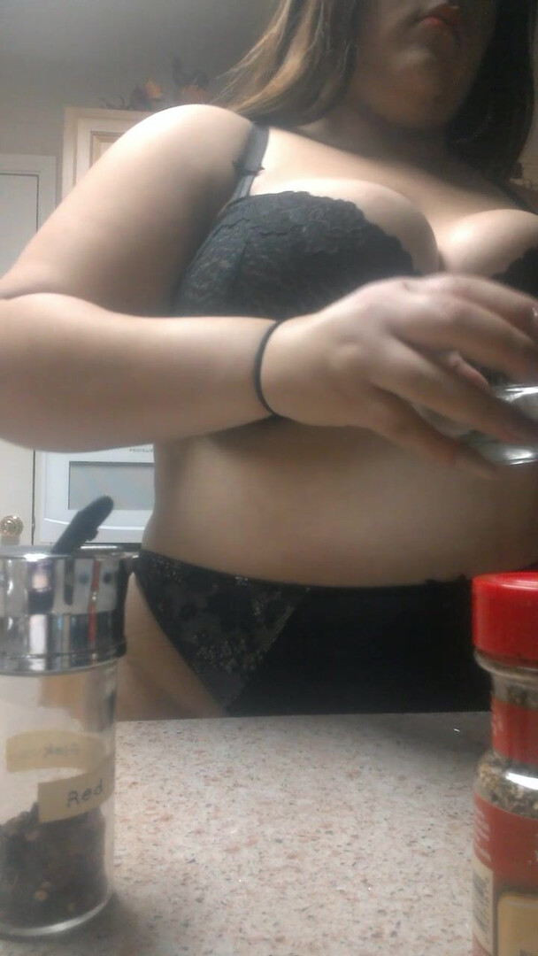 Missbustylatina Home Alone In The Kitchen - bbw - solo - big tits